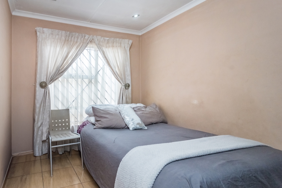 2 Bedroom Property for Sale in Fleurhof Gauteng