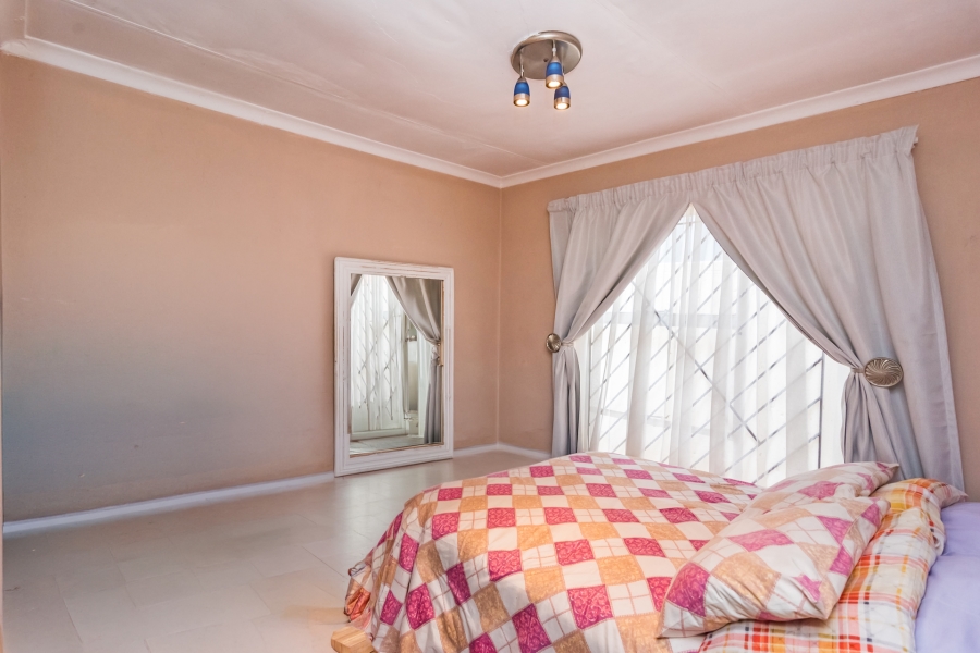 2 Bedroom Property for Sale in Fleurhof Gauteng