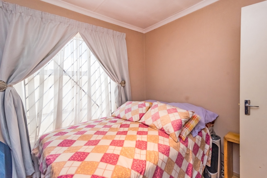 2 Bedroom Property for Sale in Fleurhof Gauteng