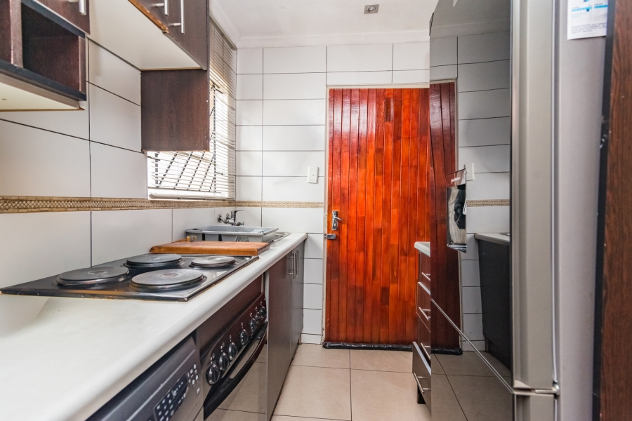 2 Bedroom Property for Sale in Fleurhof Gauteng