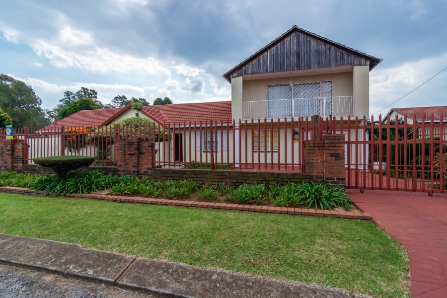 3 Bedroom Property for Sale in Fleurhof Gauteng