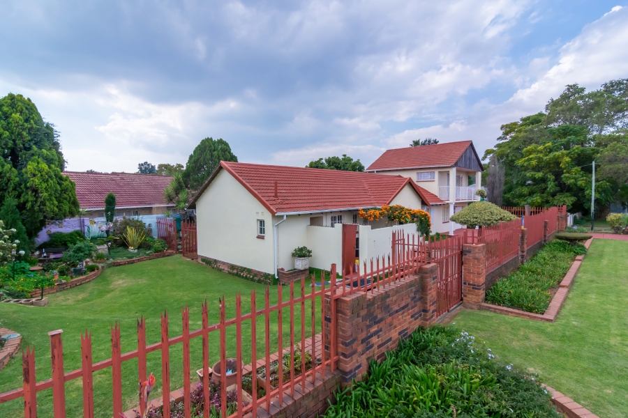3 Bedroom Property for Sale in Fleurhof Gauteng