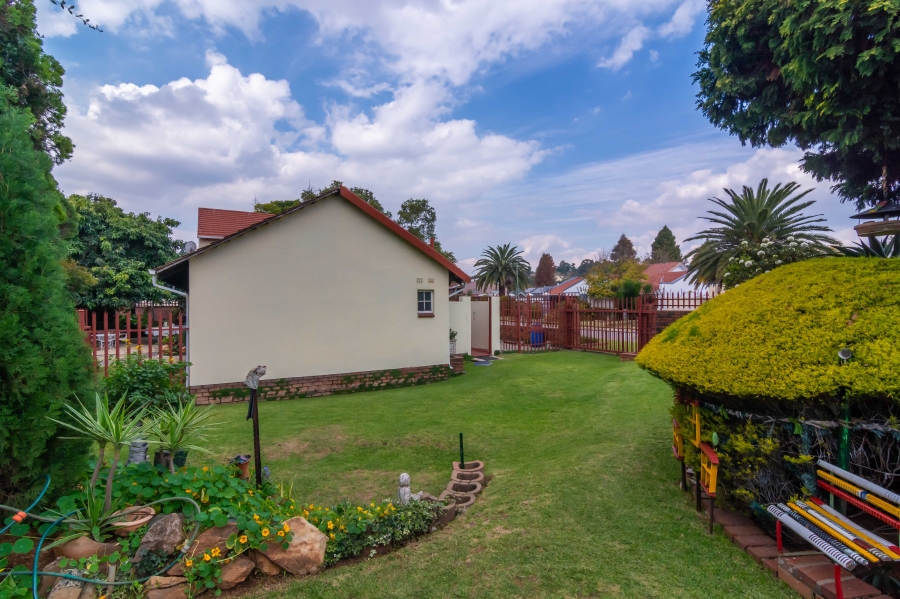 3 Bedroom Property for Sale in Fleurhof Gauteng
