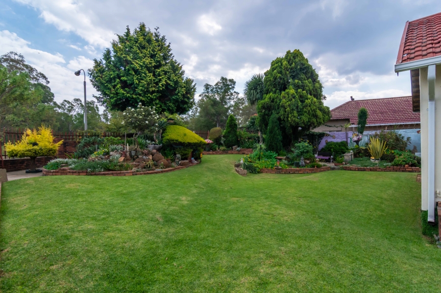 3 Bedroom Property for Sale in Fleurhof Gauteng