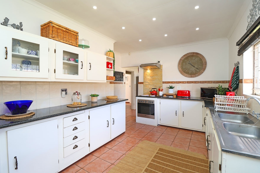 3 Bedroom Property for Sale in Helikonpark Gauteng
