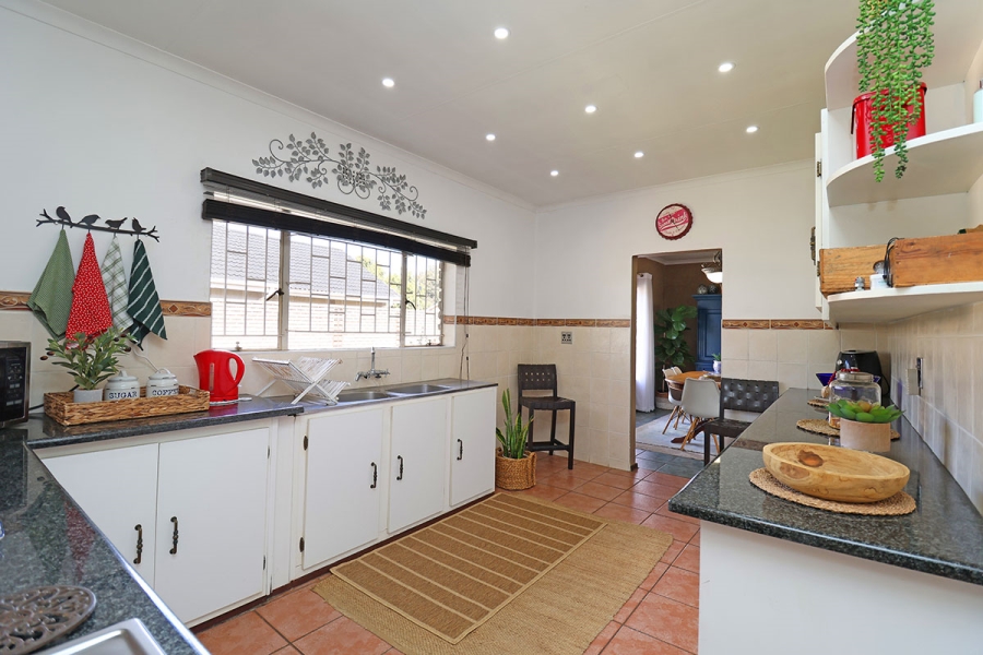 3 Bedroom Property for Sale in Helikonpark Gauteng
