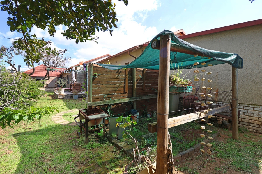 3 Bedroom Property for Sale in Helikonpark Gauteng
