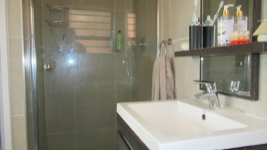 3 Bedroom Property for Sale in Olivedale Gauteng