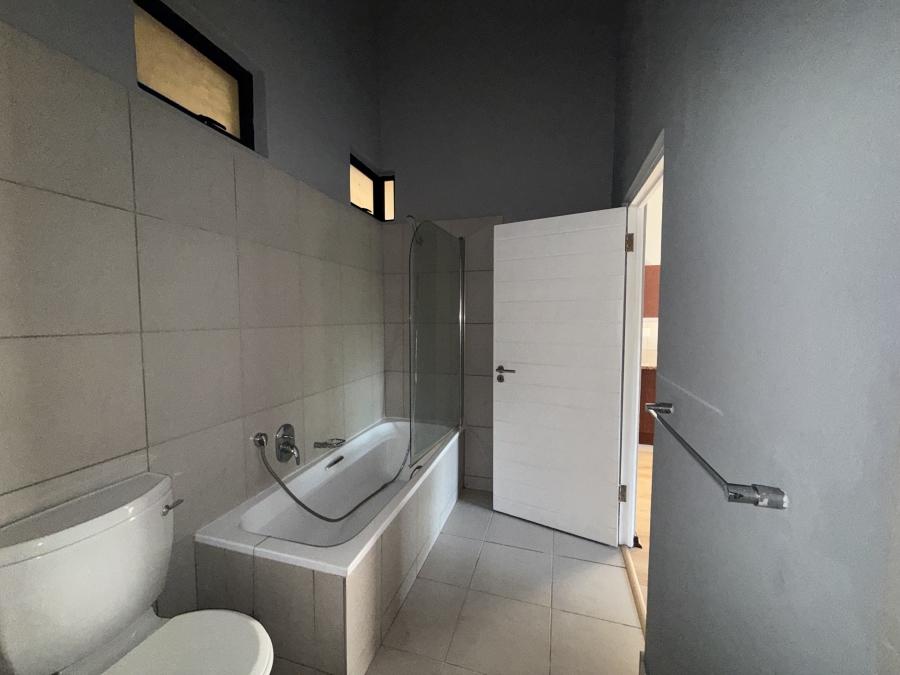1 Bedroom Property for Sale in Jackal Creek Golf Estate Gauteng