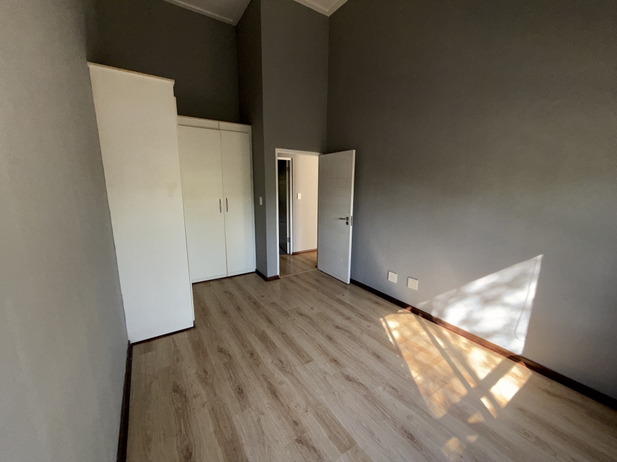 1 Bedroom Property for Sale in Jackal Creek Golf Estate Gauteng