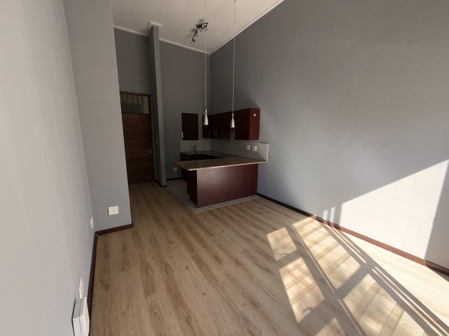 1 Bedroom Property for Sale in Jackal Creek Golf Estate Gauteng