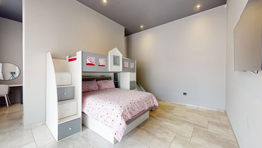 11 Bedroom Property for Sale in Rynfield Gauteng