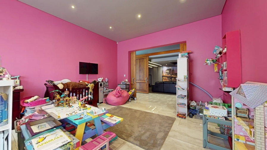 11 Bedroom Property for Sale in Rynfield Gauteng
