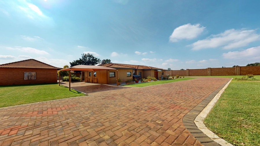 11 Bedroom Property for Sale in Rynfield Gauteng