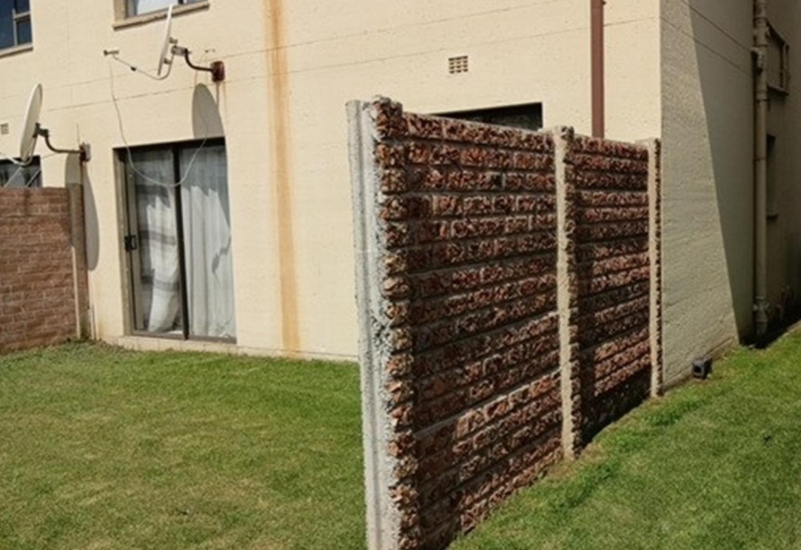 2 Bedroom Property for Sale in Parkrand Gauteng