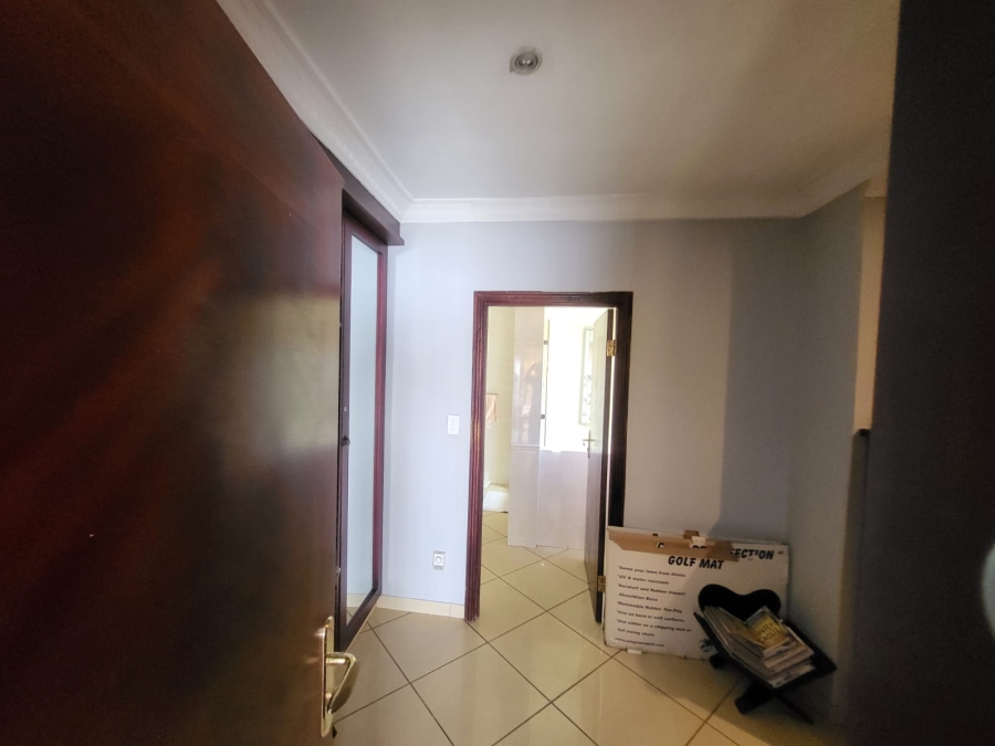 7 Bedroom Property for Sale in Lenasia Ext 1 Gauteng