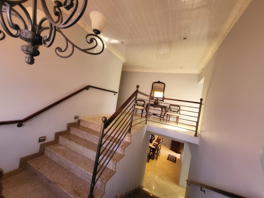 7 Bedroom Property for Sale in Lenasia Ext 1 Gauteng
