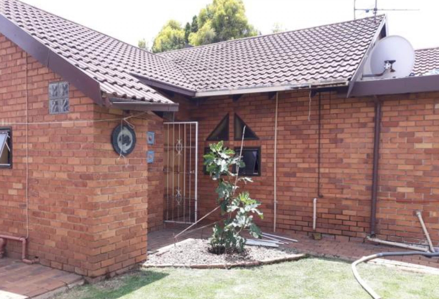 3 Bedroom Property for Sale in Sunward Park Gauteng