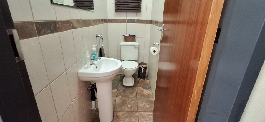 6 Bedroom Property for Sale in Pretoria Gardens Gauteng