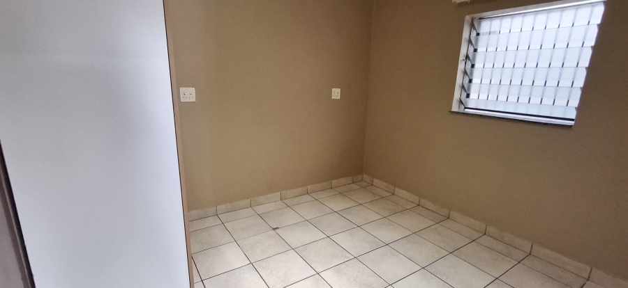 6 Bedroom Property for Sale in Pretoria Gardens Gauteng