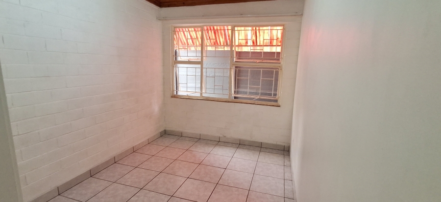 6 Bedroom Property for Sale in Pretoria Gardens Gauteng