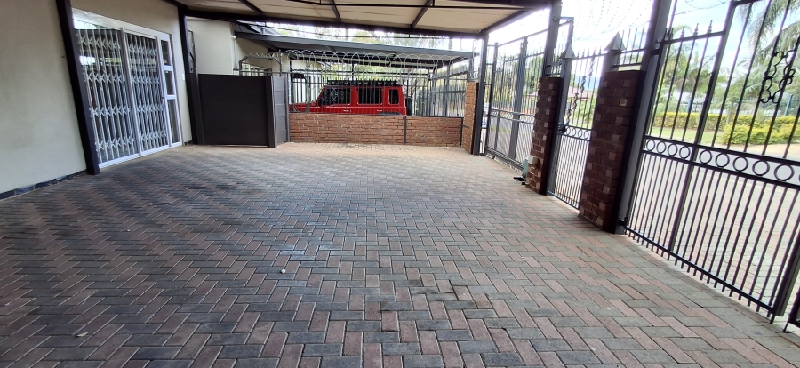 6 Bedroom Property for Sale in Pretoria Gardens Gauteng