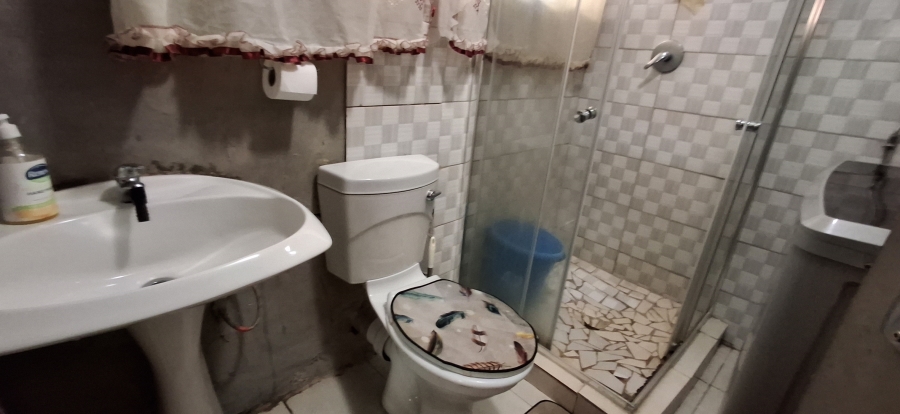 6 Bedroom Property for Sale in The Orchards Gauteng