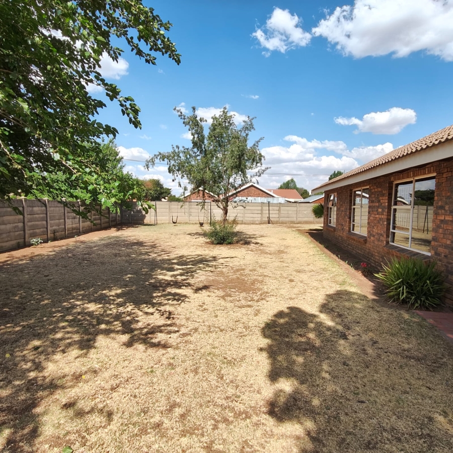 To Let 3 Bedroom Property for Rent in Waldrift Gauteng