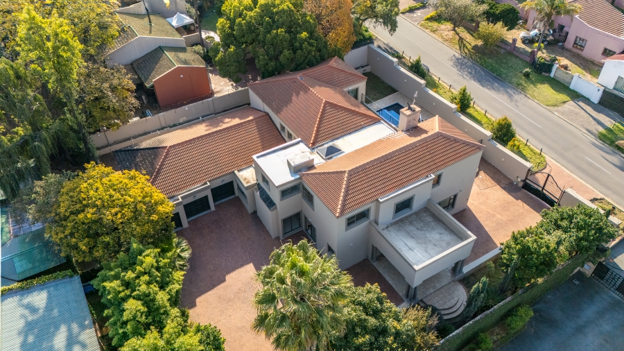 5 Bedroom Property for Sale in Lonehill Gauteng