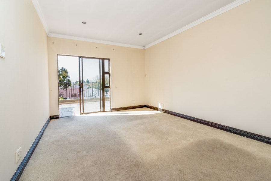 5 Bedroom Property for Sale in Lonehill Gauteng
