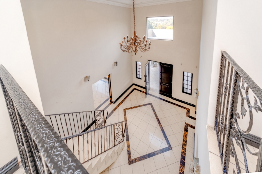 5 Bedroom Property for Sale in Lonehill Gauteng