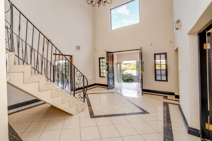 5 Bedroom Property for Sale in Lonehill Gauteng