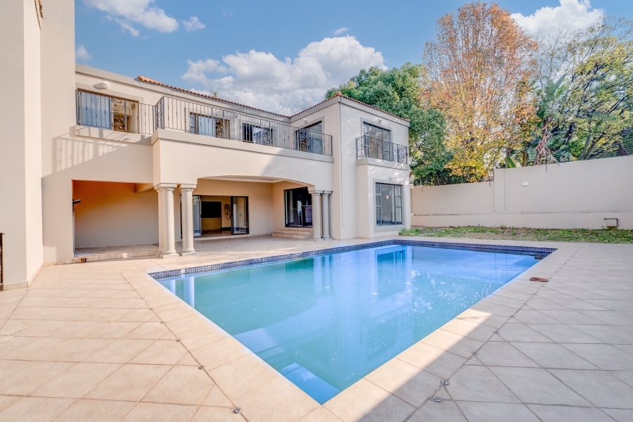 5 Bedroom Property for Sale in Lonehill Gauteng