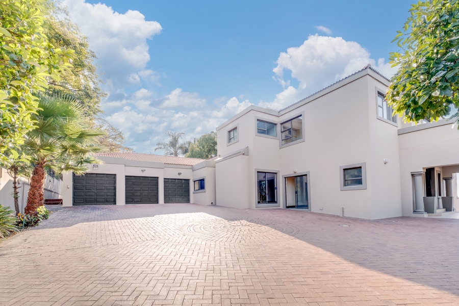 5 Bedroom Property for Sale in Lonehill Gauteng