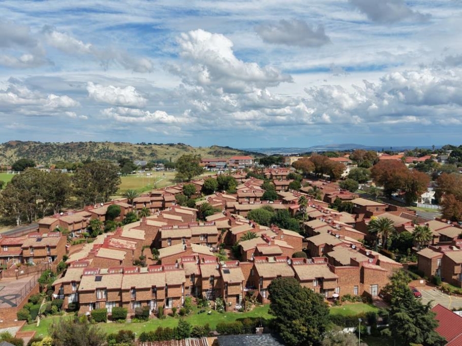 3 Bedroom Property for Sale in The Hill Gauteng