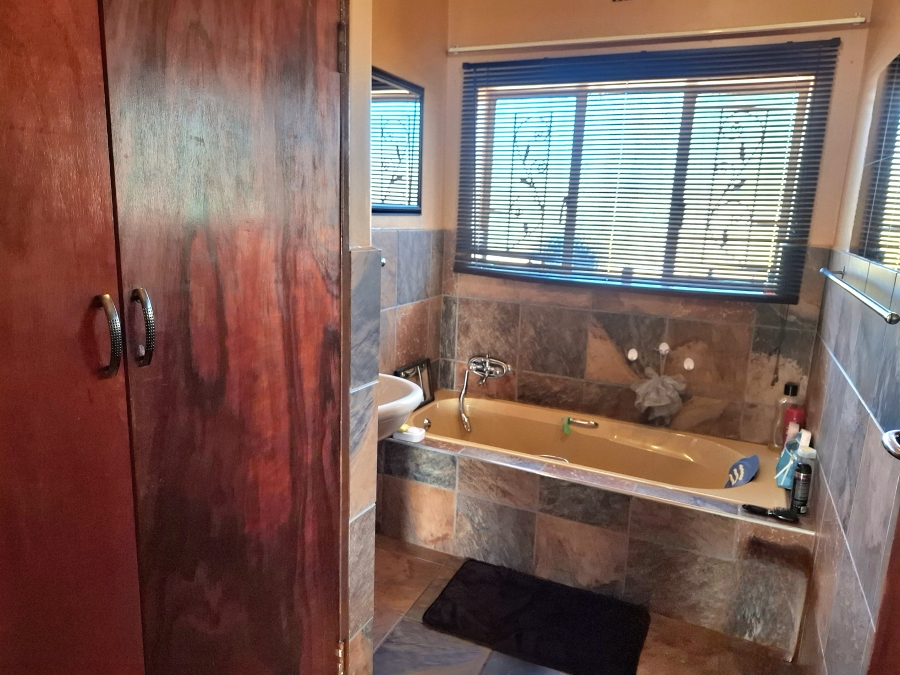 3 Bedroom Property for Sale in Westonaria Gauteng