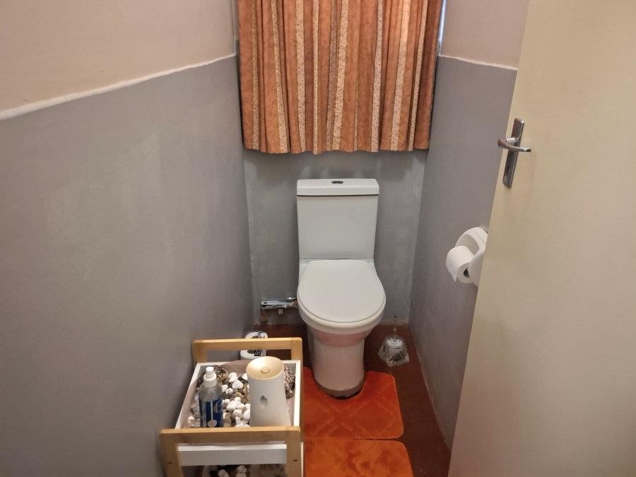 2 Bedroom Property for Sale in Greenhills Gauteng