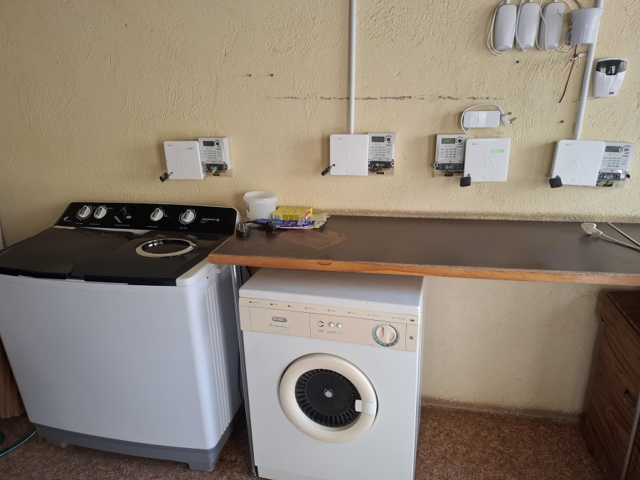 2 Bedroom Property for Sale in Greenhills Gauteng