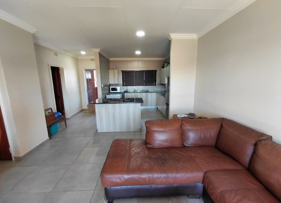 2 Bedroom Property for Sale in Dunnottar Gauteng