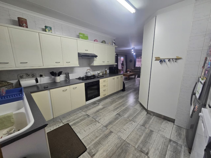 3 Bedroom Property for Sale in Three Rivers Gauteng