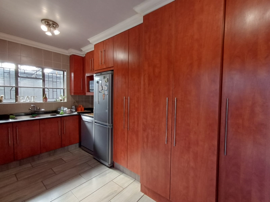 3 Bedroom Property for Sale in Vanderbijlpark CW 5 Gauteng
