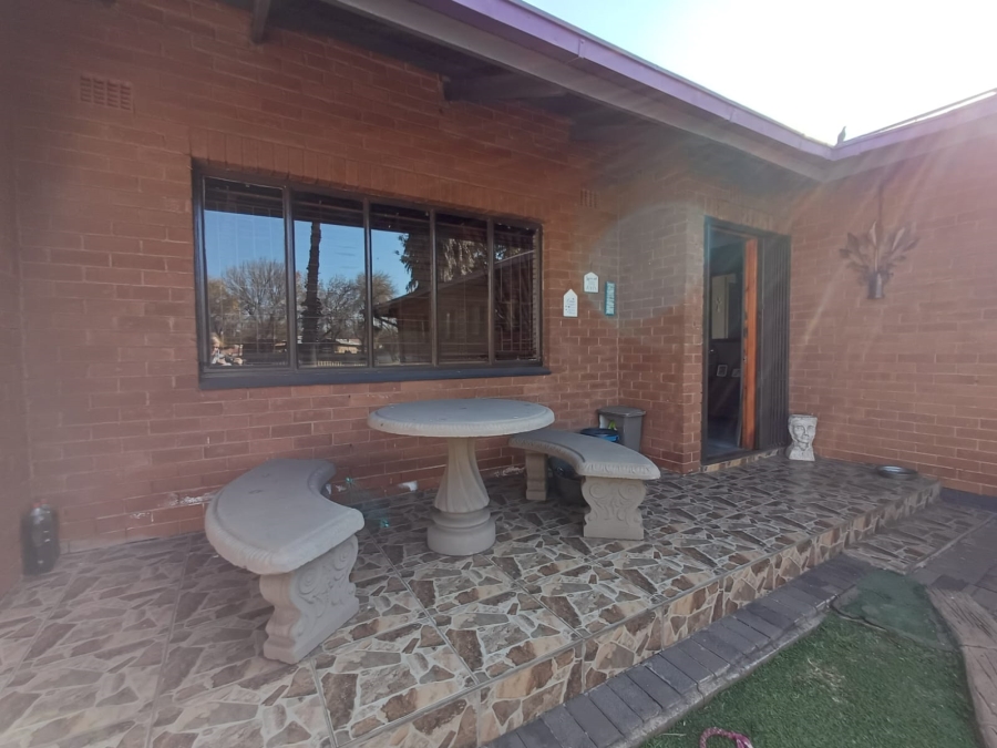 3 Bedroom Property for Sale in Vanderbijlpark CW 5 Gauteng