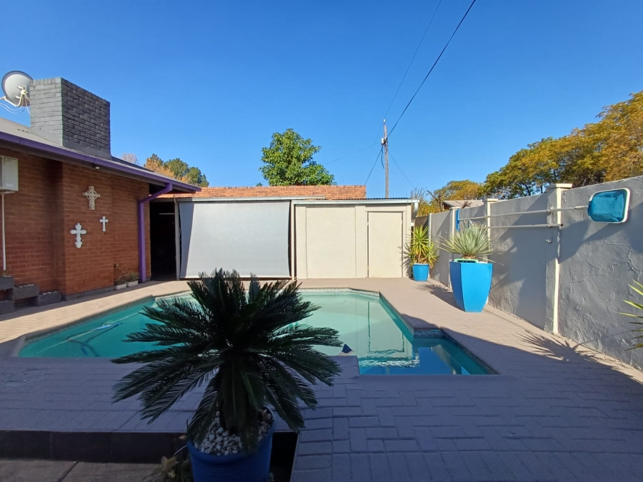 3 Bedroom Property for Sale in Vanderbijlpark CW 5 Gauteng