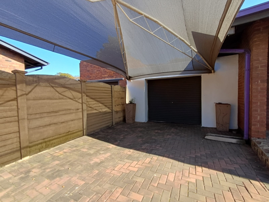 3 Bedroom Property for Sale in Vanderbijlpark CW 5 Gauteng