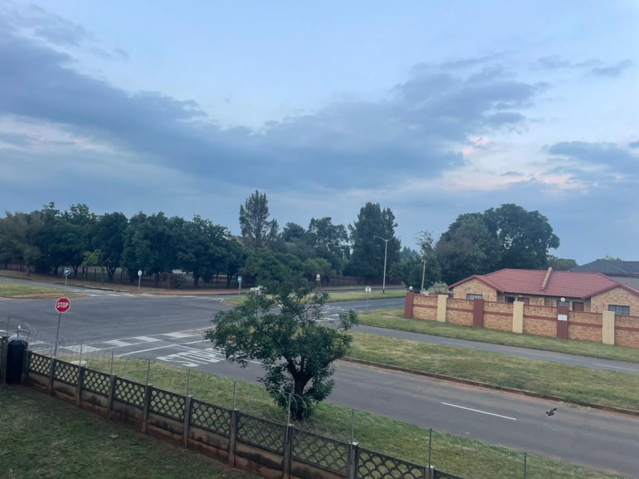 1 Bedroom Property for Sale in Meyerton Central Gauteng