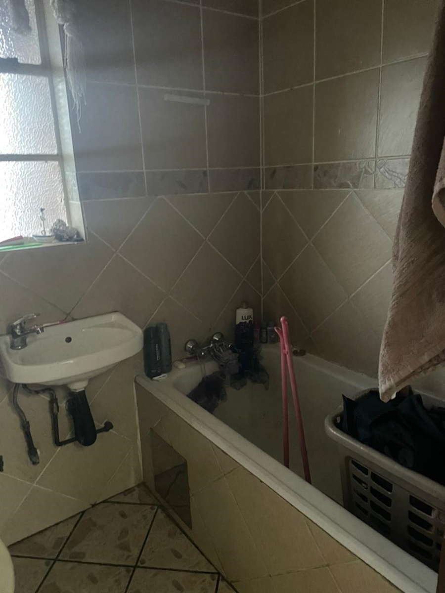 1 Bedroom Property for Sale in Meyerton Central Gauteng