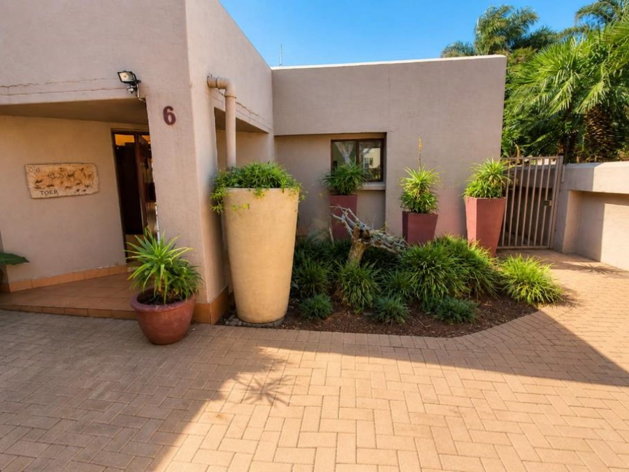 To Let 4 Bedroom Property for Rent in Van Riebeeck Park Gauteng
