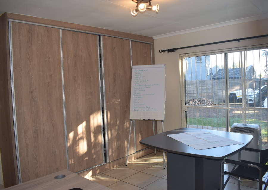 Commercial Property for Sale in Pierre Van Ryneveld Gauteng