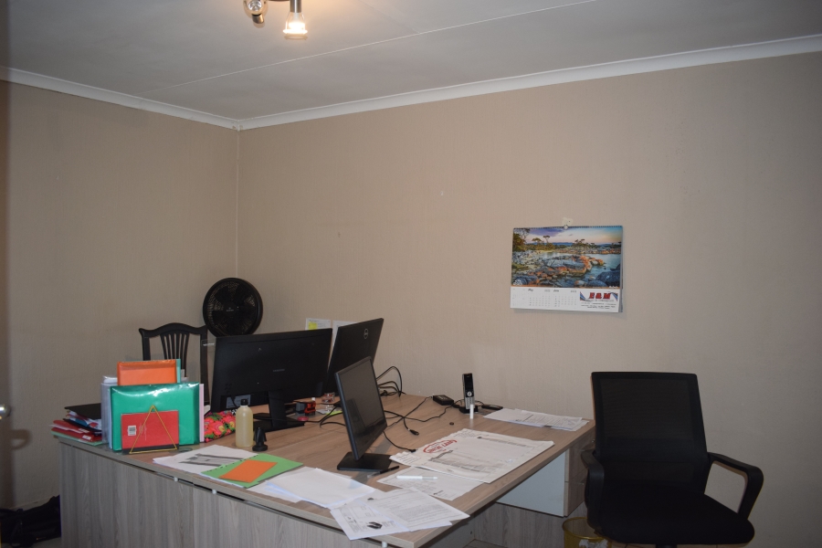 Commercial Property for Sale in Pierre Van Ryneveld Gauteng