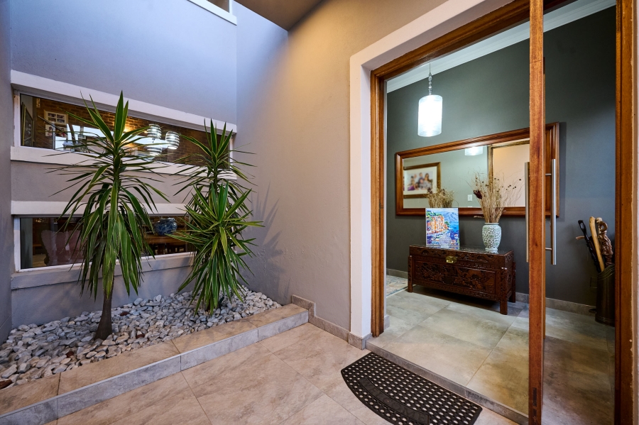 3 Bedroom Property for Sale in Waterfall Country Village Gauteng